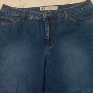 Blue Jean Capri with flowers embroidery.